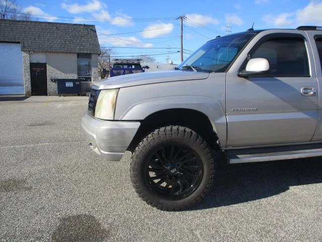 2005 Cadillac Escalade & EXT 2nd Gen - Image 2 of 21