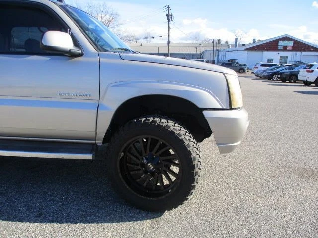 2005 Cadillac Escalade & EXT 2nd Gen - Image 12 of 21