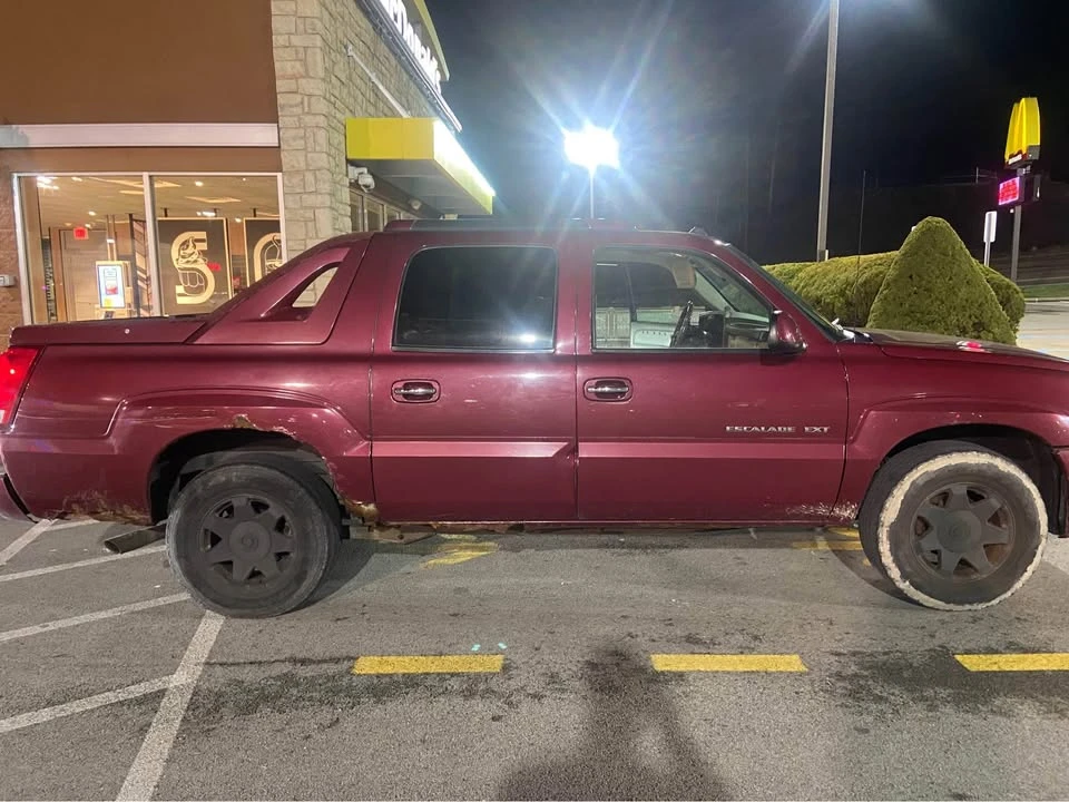 2005 Cadillac Escalade & EXT 2nd Gen - Image 3 of 9
