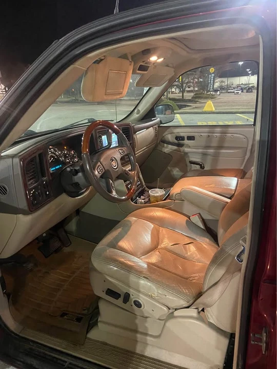 2005 Cadillac Escalade & EXT 2nd Gen - Image 9 of 9