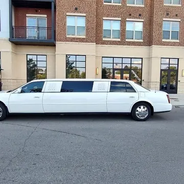 2005 Cadillac Limousine