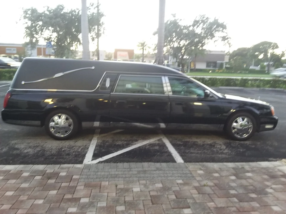 2005 Cadillac DeVille 8th Gen - Image 10 of 21