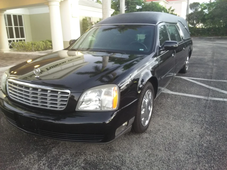 2005 Cadillac DeVille 8th Gen - Image 2 of 21