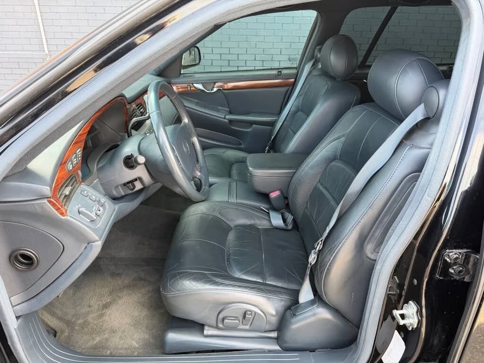 2005 Cadillac DeVille 8th Gen - Image 10 of 18