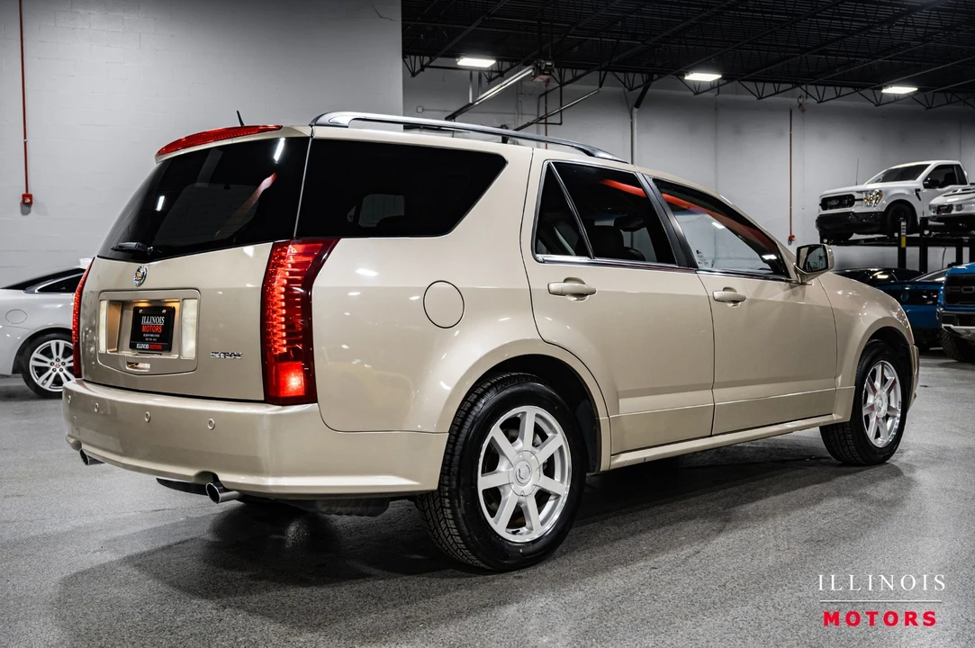 2005 Cadillac SRX - Image 5 of 21