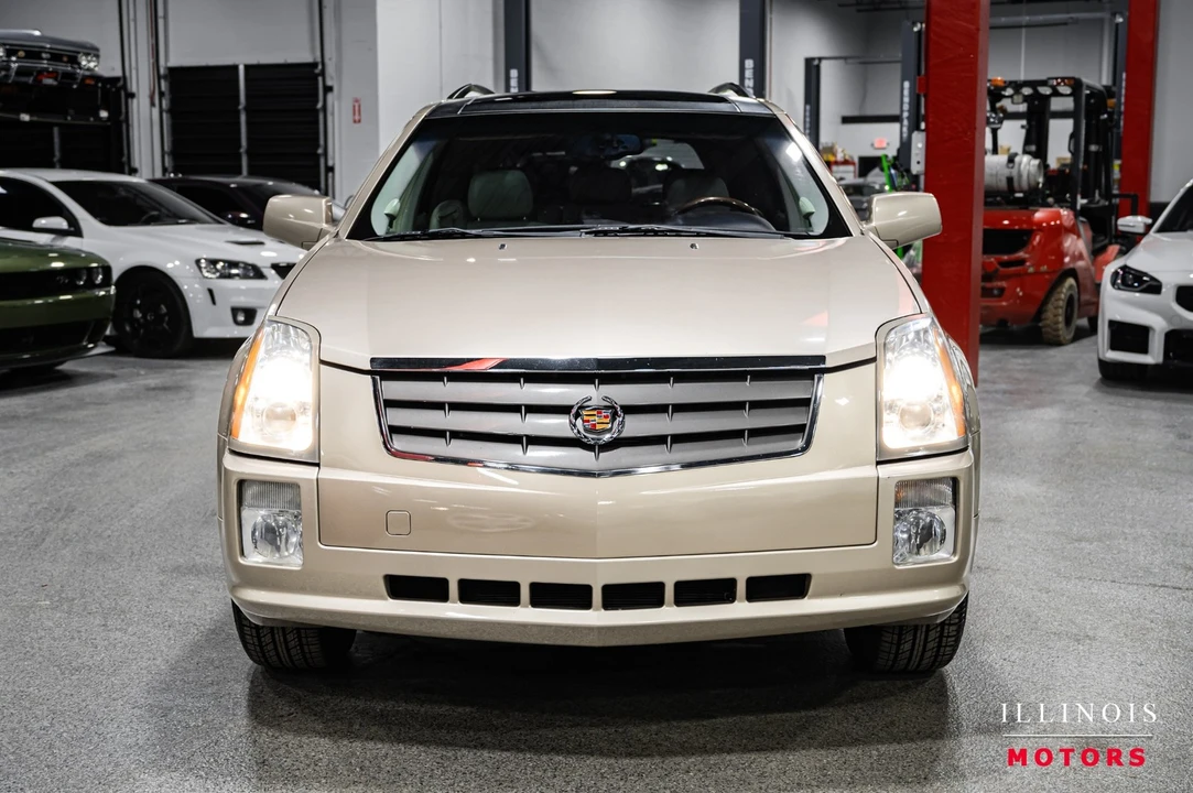 2005 Cadillac SRX - Image 8 of 21