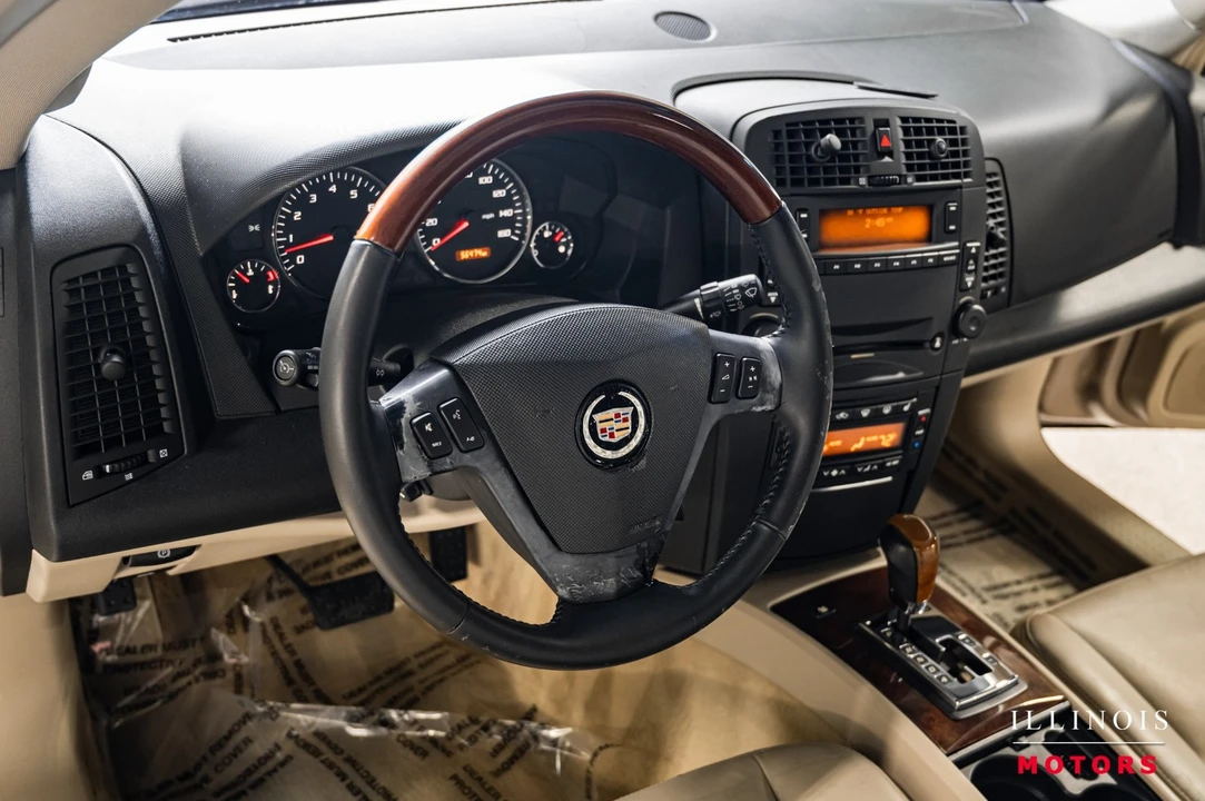 2005 Cadillac SRX - Image 15 of 21