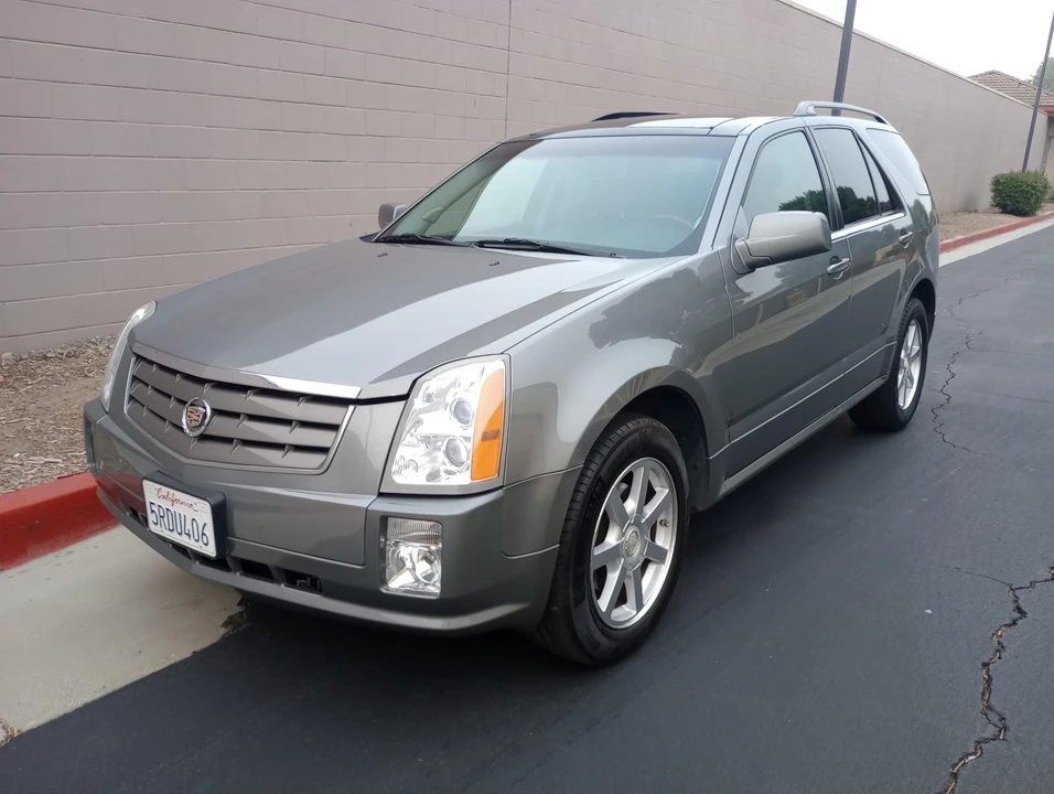 2005 Cadillac SRX - Image 3 of 31
