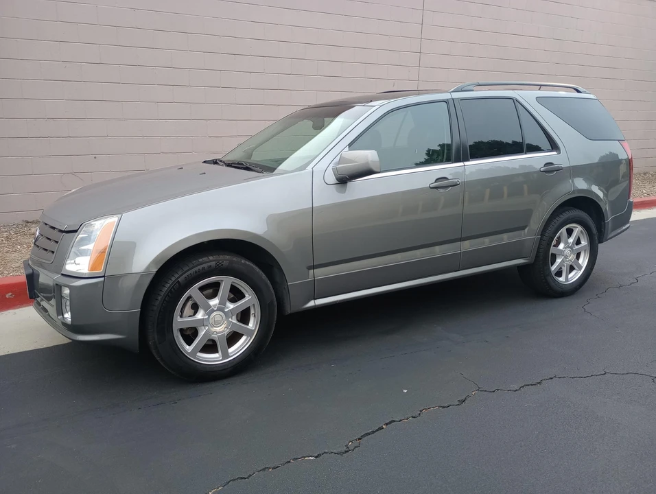 2005 Cadillac SRX - Image 7 of 31