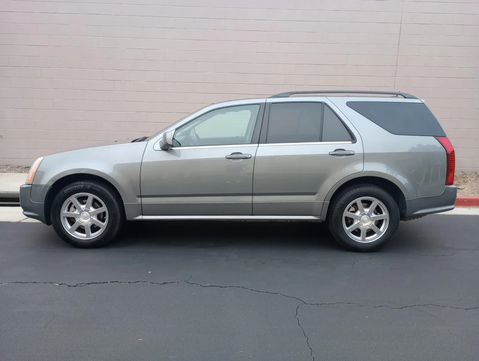 2005 Cadillac SRX - Image 11 of 31