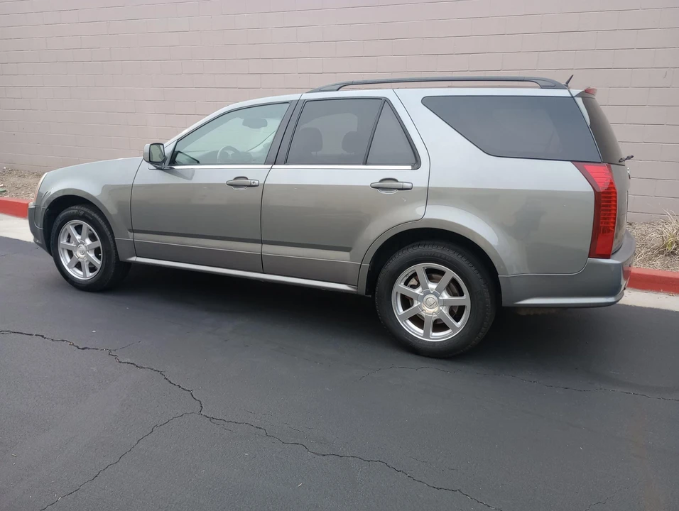 2005 Cadillac SRX - Image 13 of 31