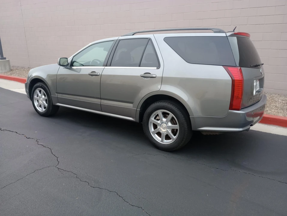 2005 Cadillac SRX - Image 15 of 31