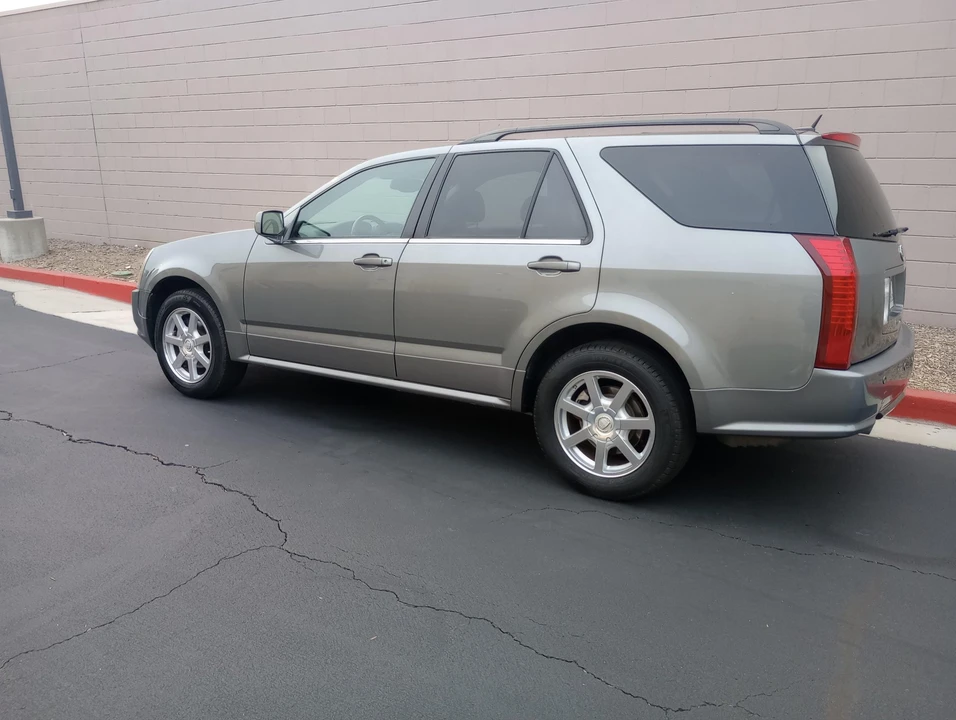 2005 Cadillac SRX - Image 14 of 31