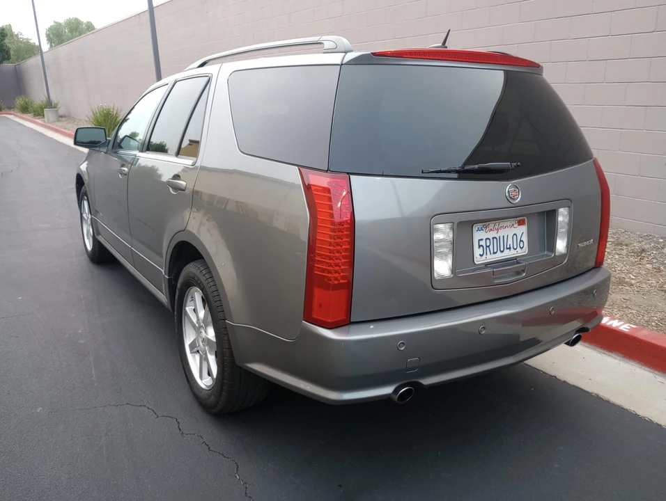 2005 Cadillac SRX - Image 19 of 31