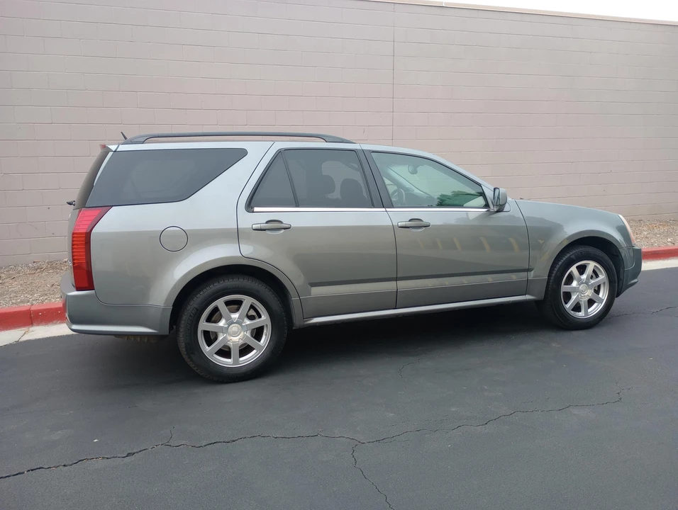 2005 Cadillac SRX - Image 27 of 31