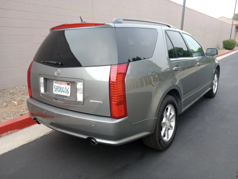 2005 Cadillac SRX - Image 23 of 31