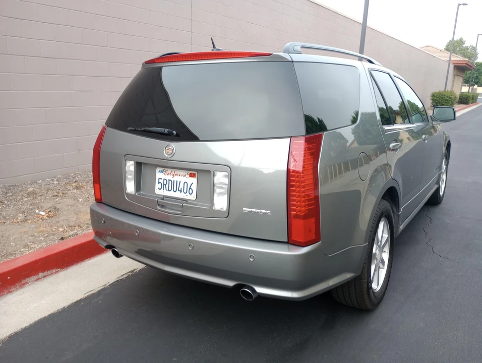 2005 Cadillac SRX - Image 22 of 31