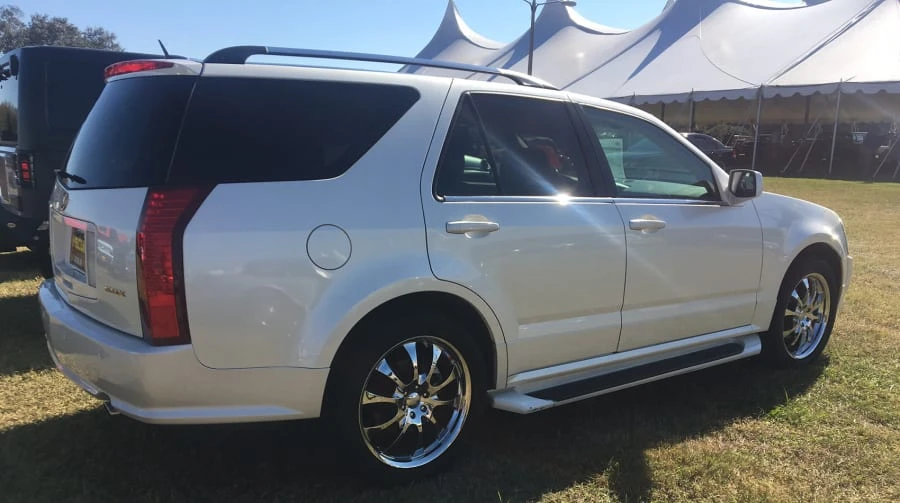 2005 Cadillac SRX - Image 3 of 6