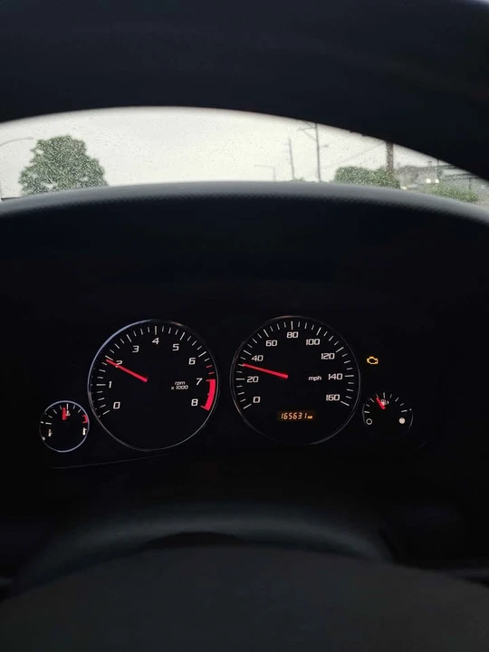2005 Cadillac SRX - Image 15 of 16