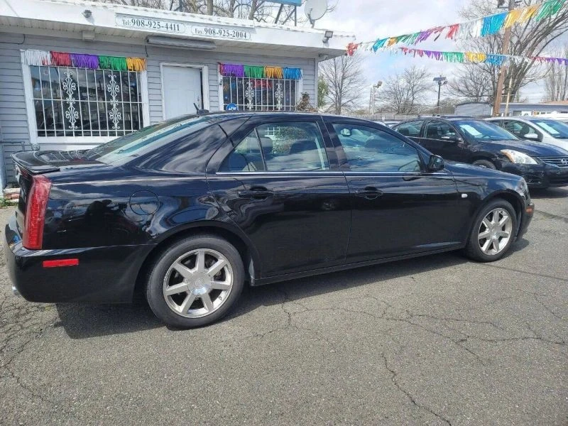2005 Cadillac STS - Image 5 of 11