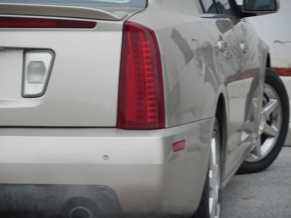 2005 Cadillac STS - Image 17 of 21