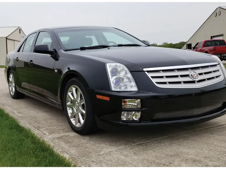 2005 Cadillac STS - Image 9 of 10