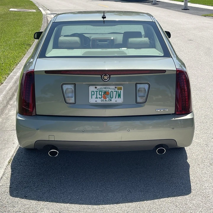 2005 Cadillac STS - Image 10 of 12