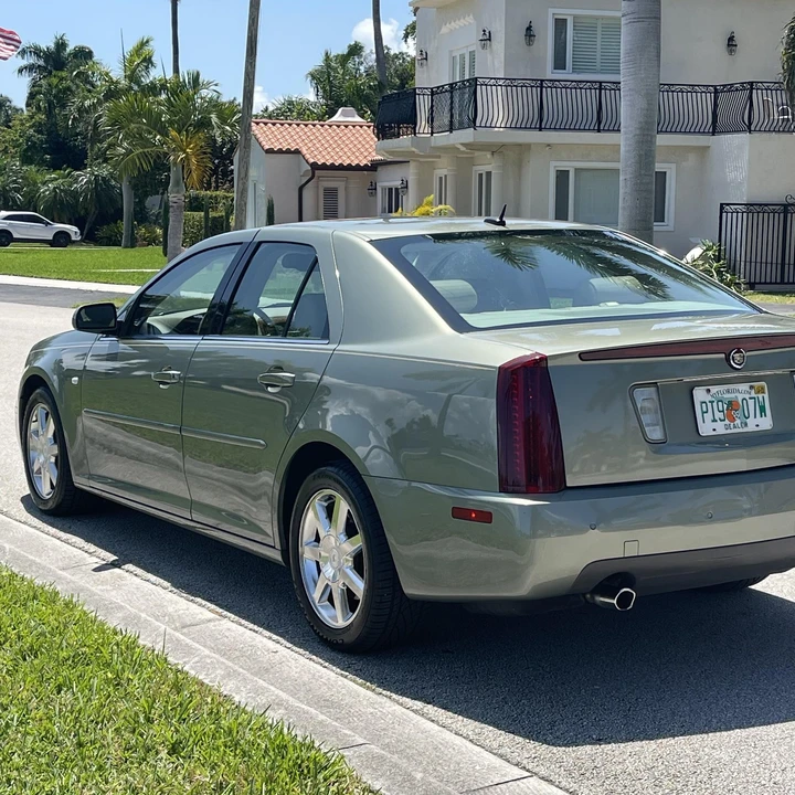 2005 Cadillac STS - Image 9 of 12