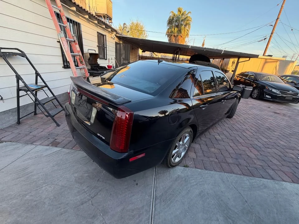 2005 Cadillac STS-V - Image 7 of 19