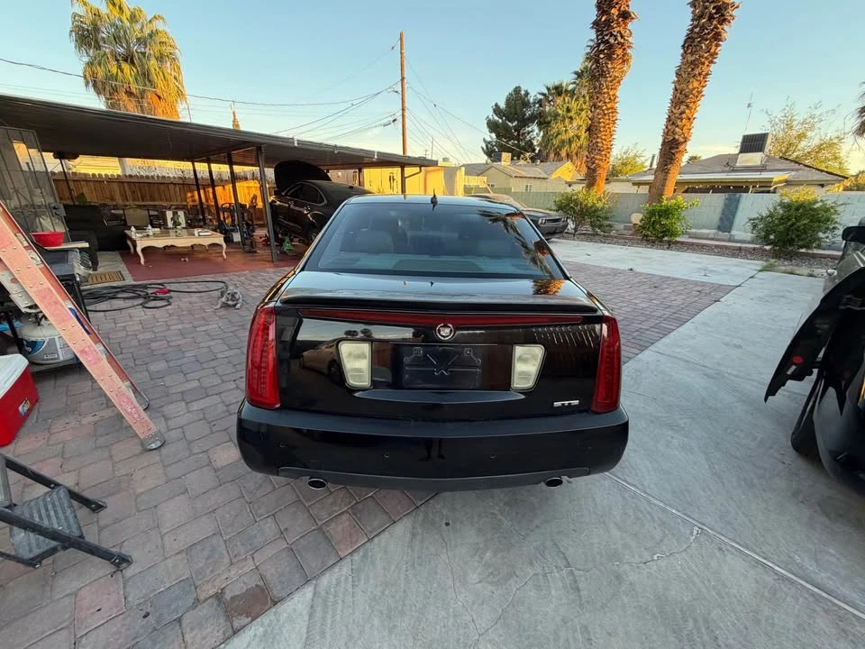 2005 Cadillac STS-V - Image 4 of 19