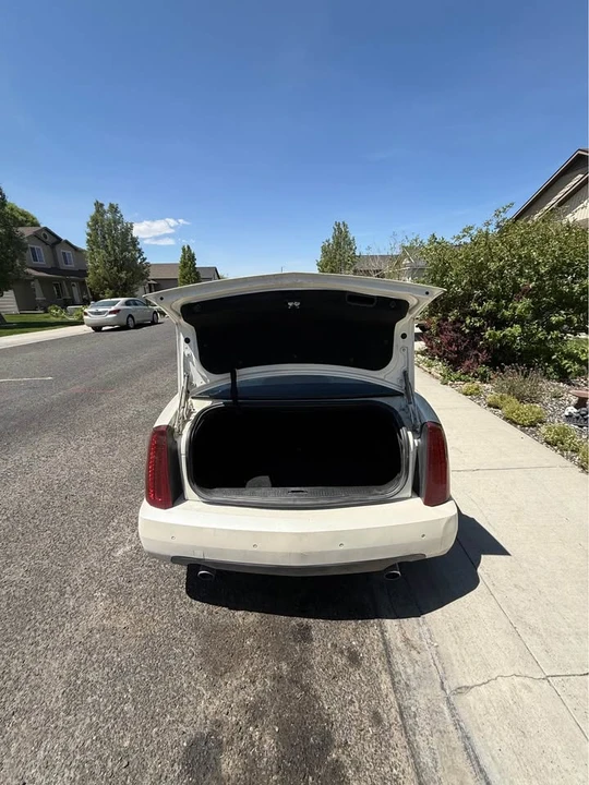2005 Cadillac STS - Image 6 of 15