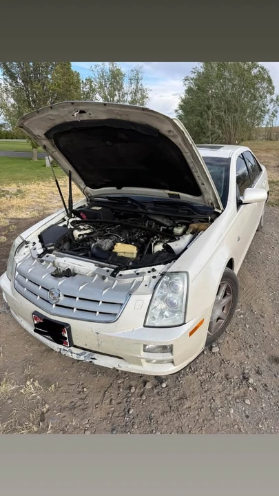 2005 Cadillac STS - Image 2 of 15