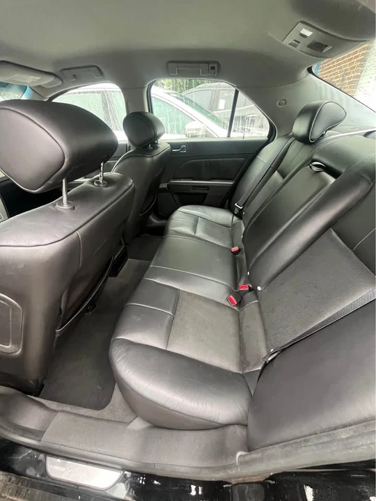 2005 Cadillac STS - Image 9 of 16