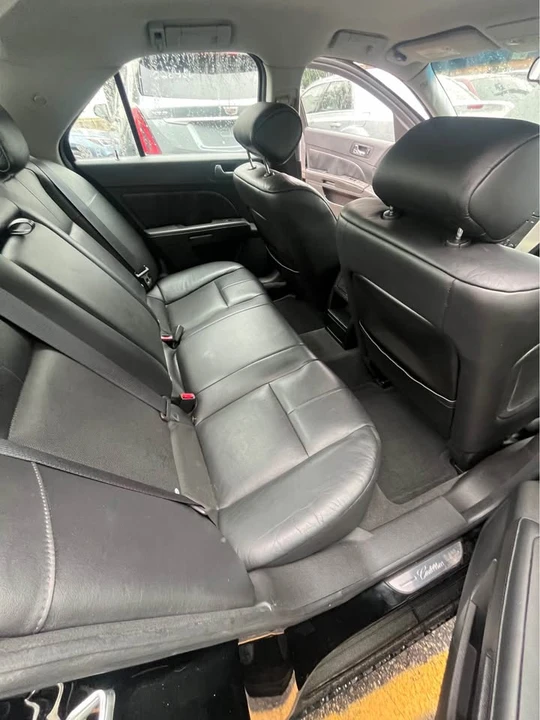 2005 Cadillac STS - Image 11 of 16