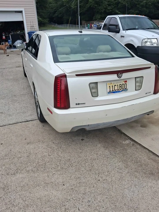 2005 Cadillac STS - Image 2 of 5