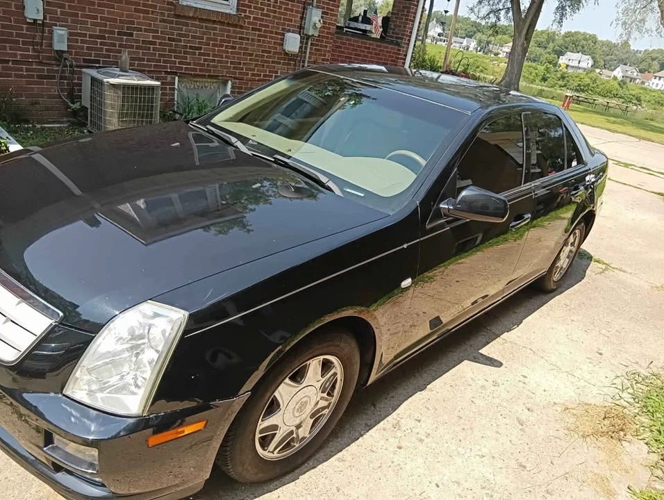 2005 Cadillac STS - Image 5 of 10