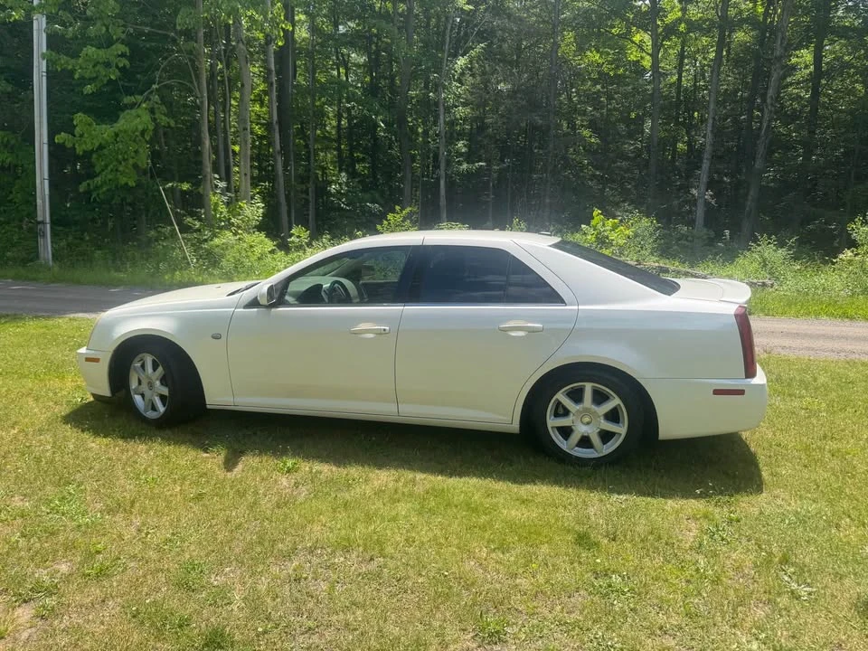 2005 Cadillac STS - Image 2 of 13