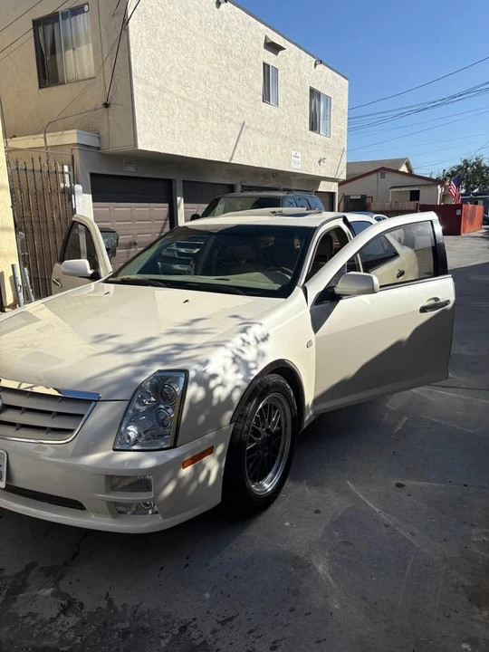 2005 Cadillac STS-V - Image 2 of 5