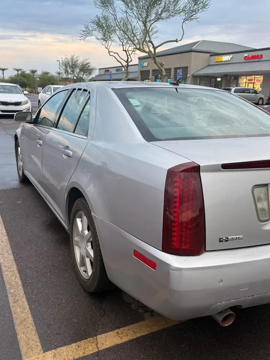 2005 Cadillac STS-V - Image 7 of 11