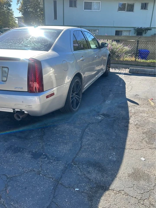 2005 Cadillac STS-V - Image 5 of 9
