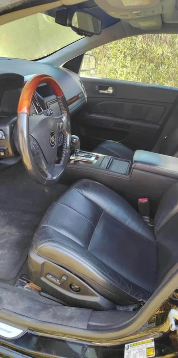 2005 Cadillac STS-V - Image 11 of 12