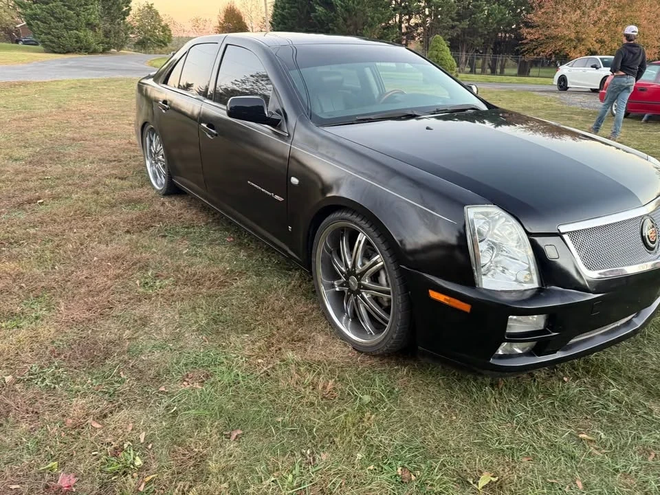 2005 Cadillac STS-V - Image 5 of 12