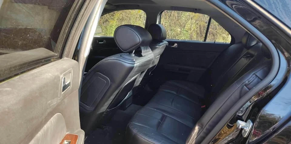 2005 Cadillac STS-V - Image 10 of 12