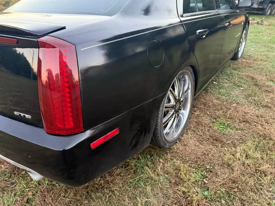 2005 Cadillac STS-V - Image 7 of 12