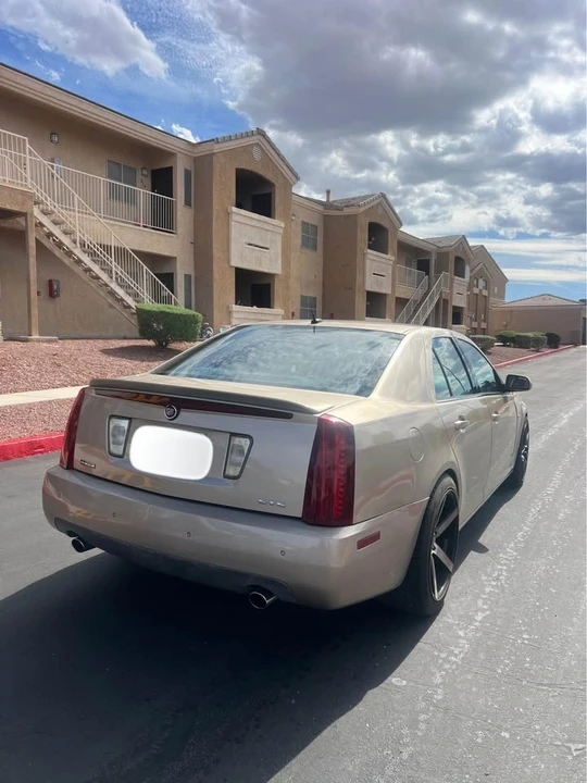 2005 Cadillac STS-V - Image 11 of 12