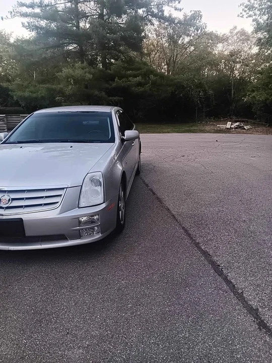 2005 Cadillac STS-V - Image 4 of 5