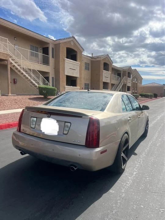 2005 Cadillac STS-V - Image 3 of 5