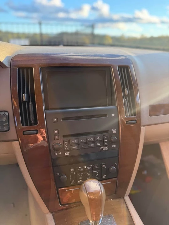 2005 Cadillac STS-V - Image 9 of 10