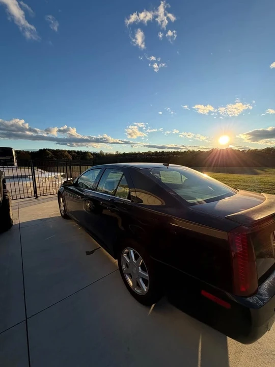 2005 Cadillac STS-V - Image 4 of 10