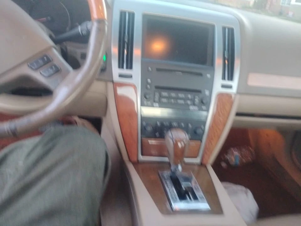 2005 Cadillac STS-V - Image 9 of 10